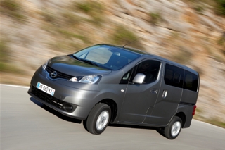 nissan-evalia-z-bliska