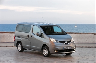 nissan-evalia-z-bliska