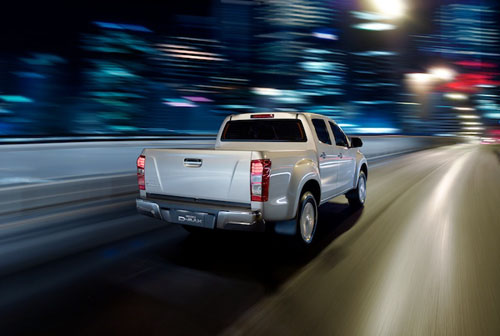 nowy-isuzu-d-max-z-bliska