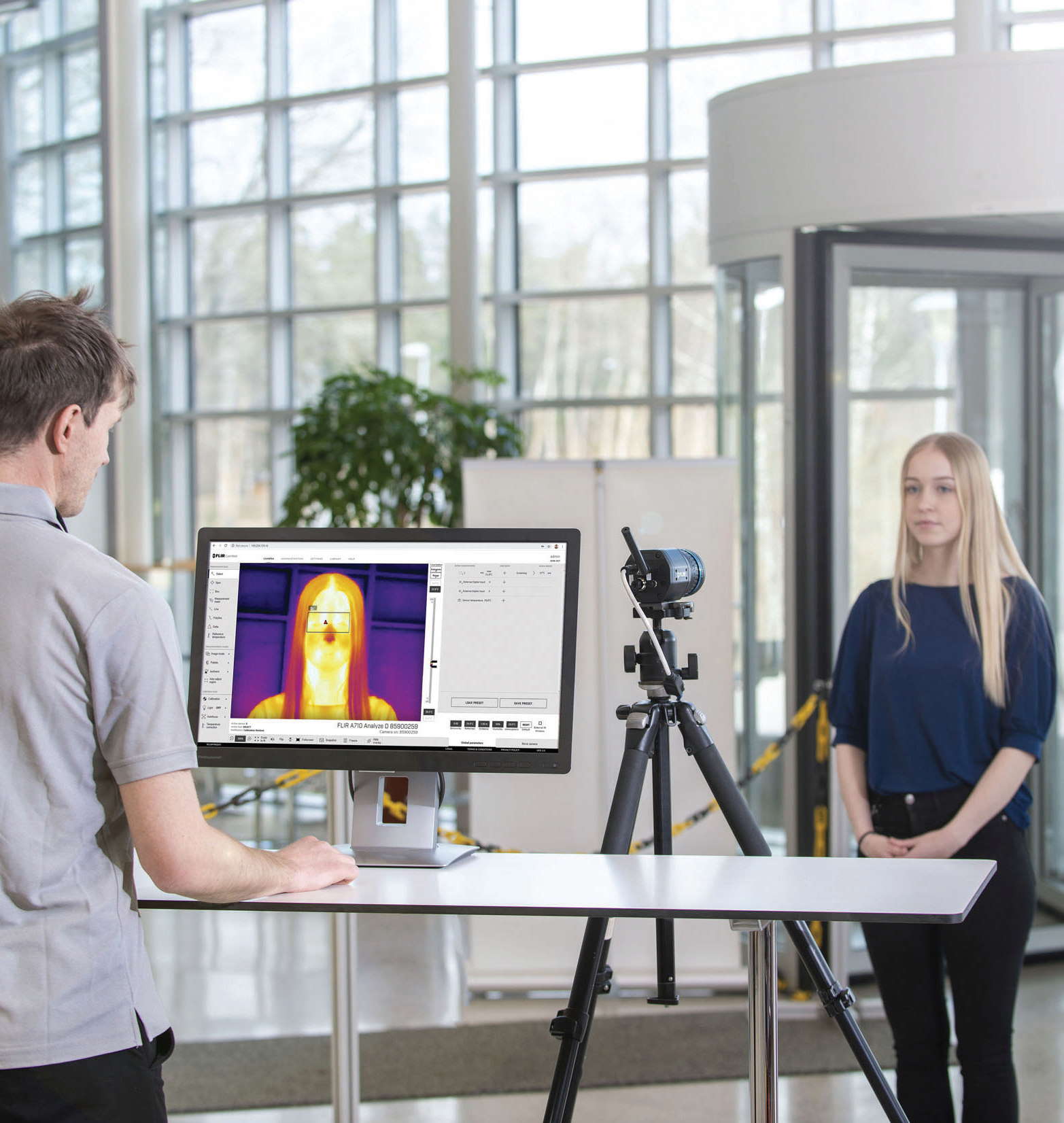 inteligentne czujniki termiczne do kontroli przemyslowej oraz wykrywania podwyzszonej temperatury ciala