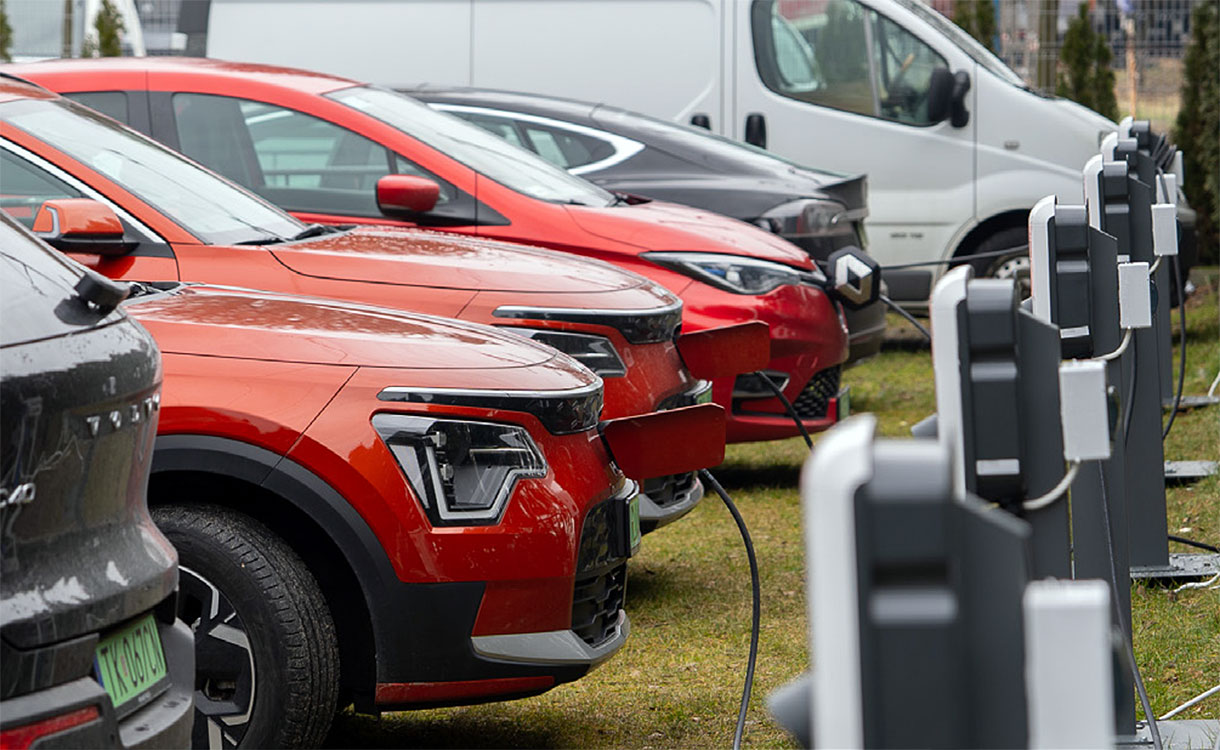 Fot. 3. Na terenie Targów Kielce powstało kilkanaście punktów ładowania samochodów elektrycznych