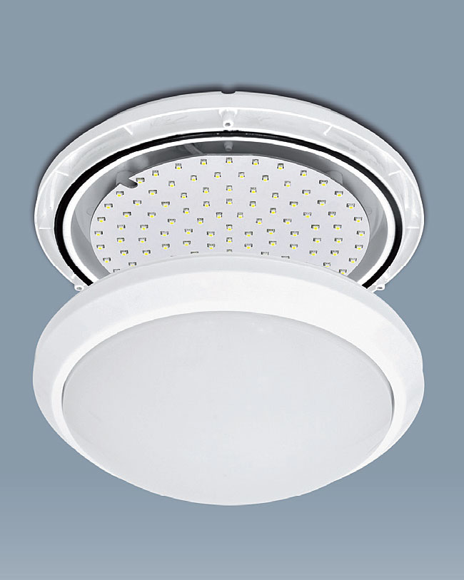 Fot. 2. Panel świetlny zawierający
126 diod LED w plafonierach
VARNA LED, VARNA LED 12V.