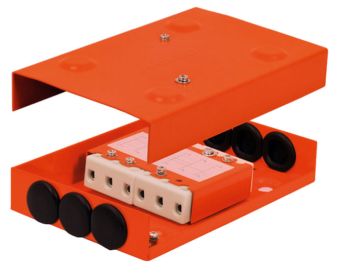 Fot.
1. Puszka przeciwogniowa w korpusie z blachy nierdzewnej (seria BXM).