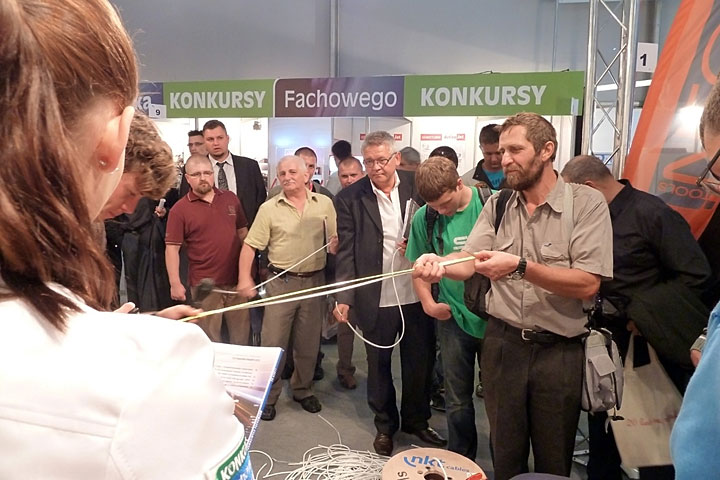 Ile mierzy 1 m kabla? Czyli konkursy Fachowego Elektryka na targach ENERGETAB 2011