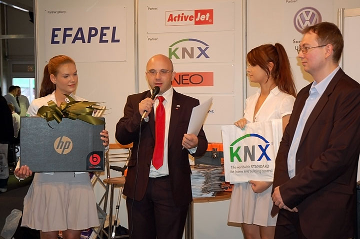 Laptop dla laureata konkursu KNX Polska