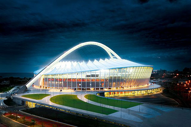 Na instalację świetlnego łuku stadionu w Durbanie składa się ponad 12.000 LEDowych źródeł światła Golden Dragon Plus marki OSRAM – grafika OSRAM