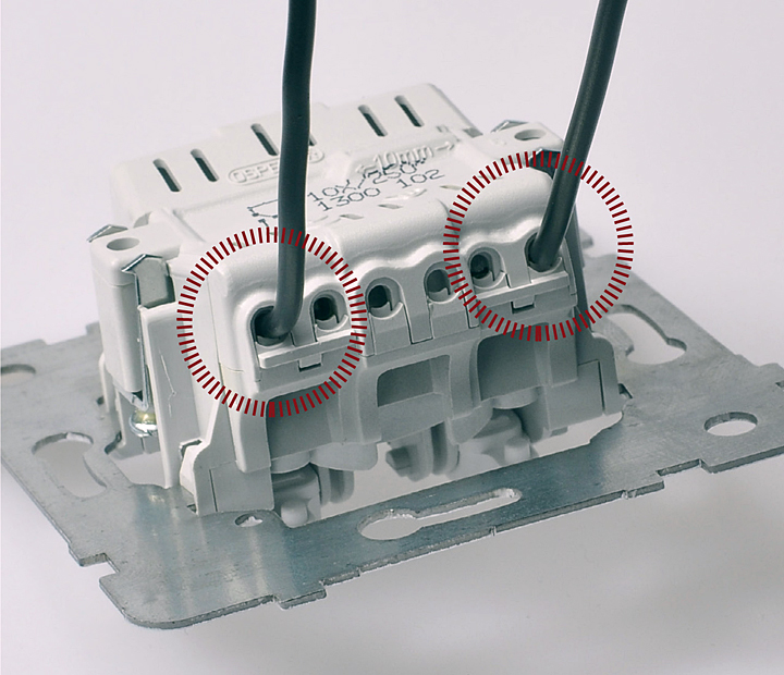 Boczne wyprowadzenie przewodów Ospel