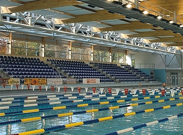 oswietlenie-basenow-sportowych-i-rekreacyjnych