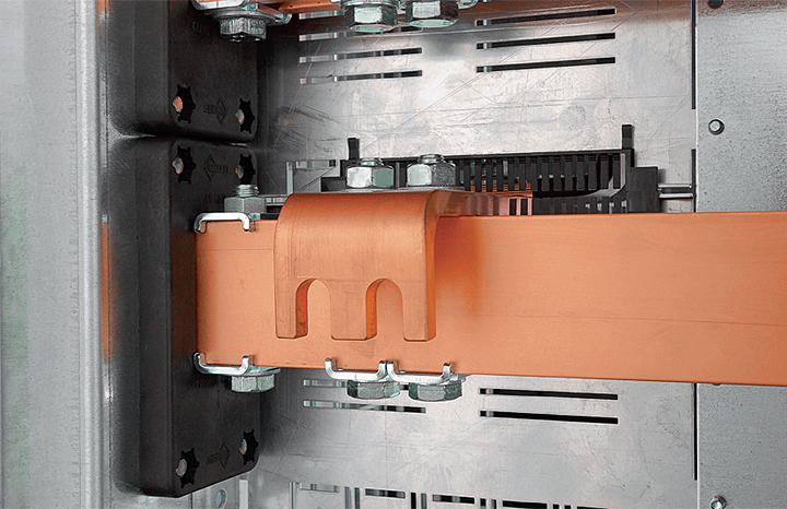 Fot. 4. Za najważniejsze elementy wsporników izolacyjnych uznaje się uchwyty szynowe i moduły dystansowe.