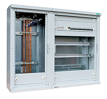 Rys. 8 b widok z zainstalowanymi izolatorami w rozdzielnicy Profi+