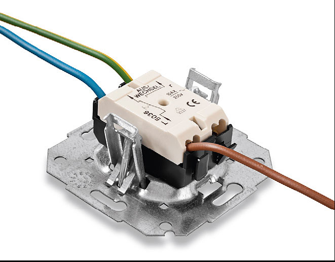 Fot. 6. Szybkozłącza w mechanizmie łacznika 1-biegunowego SENTIA firmy Elektroplast.