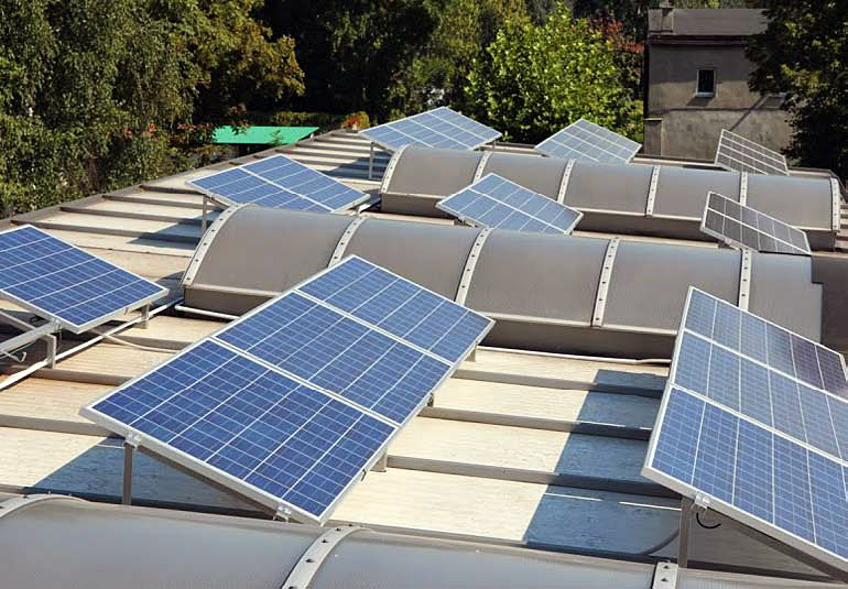 Fot. 3. Przykład montażu na płaskiej
połaci. Fot.: Electricom Engineering