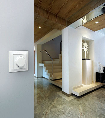 Metaliczne piękno – kolekcja osprzętu elektrycznego IMPRESJA firmy Ospel