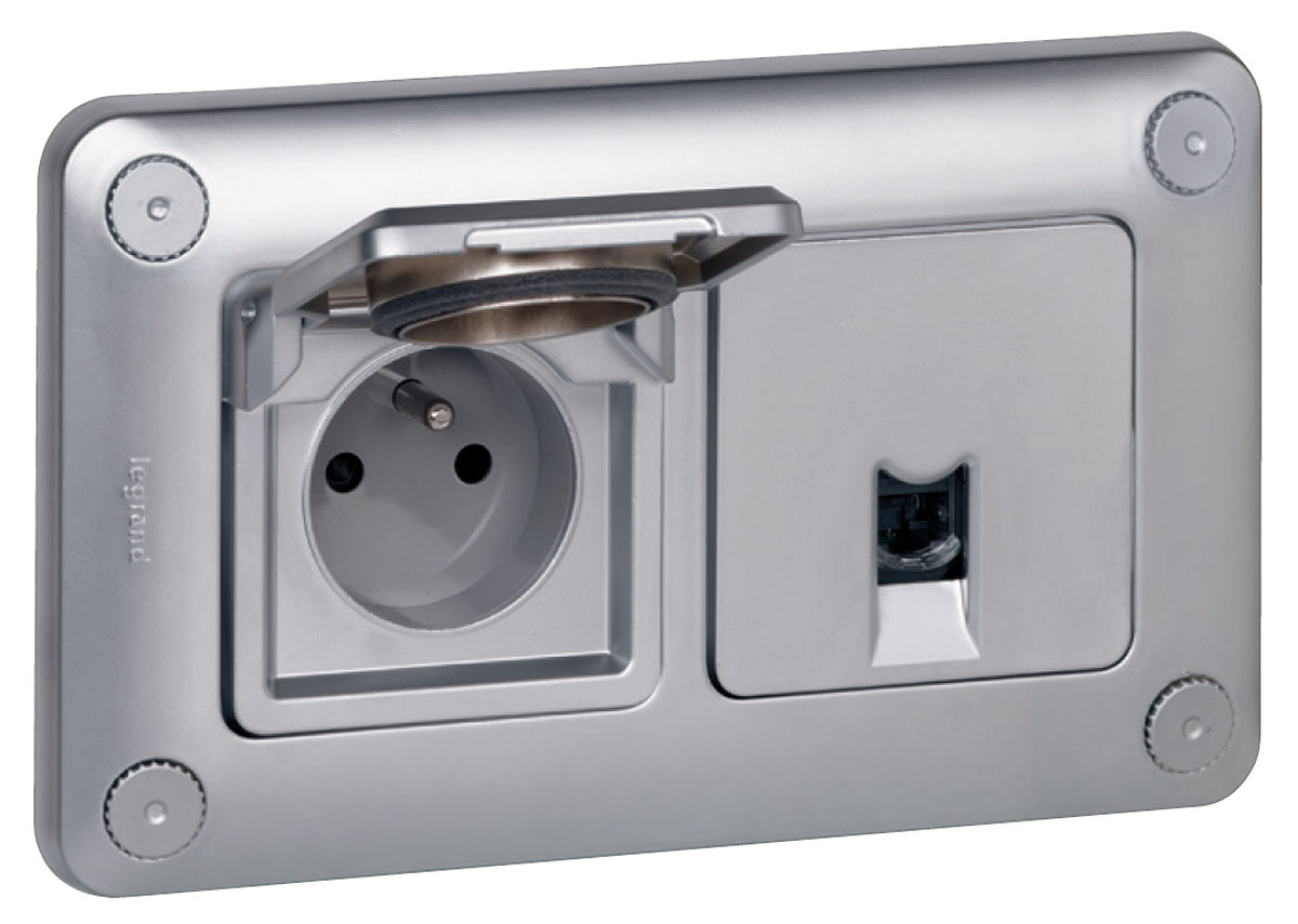 Fot. 6. Kluczowym „parametrem”, jakim operujemy, opisując materiały przeznaczone do pomieszczeń o specjalnych warunkach, jest stopień ochrony IP. Fot. LEGRAND