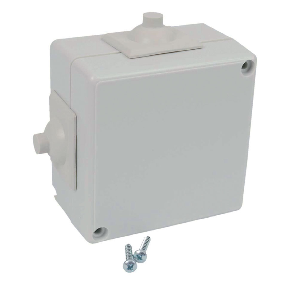 Fot.5. Puszka z PCV w wykonaniu zamkniętym z przepustami.