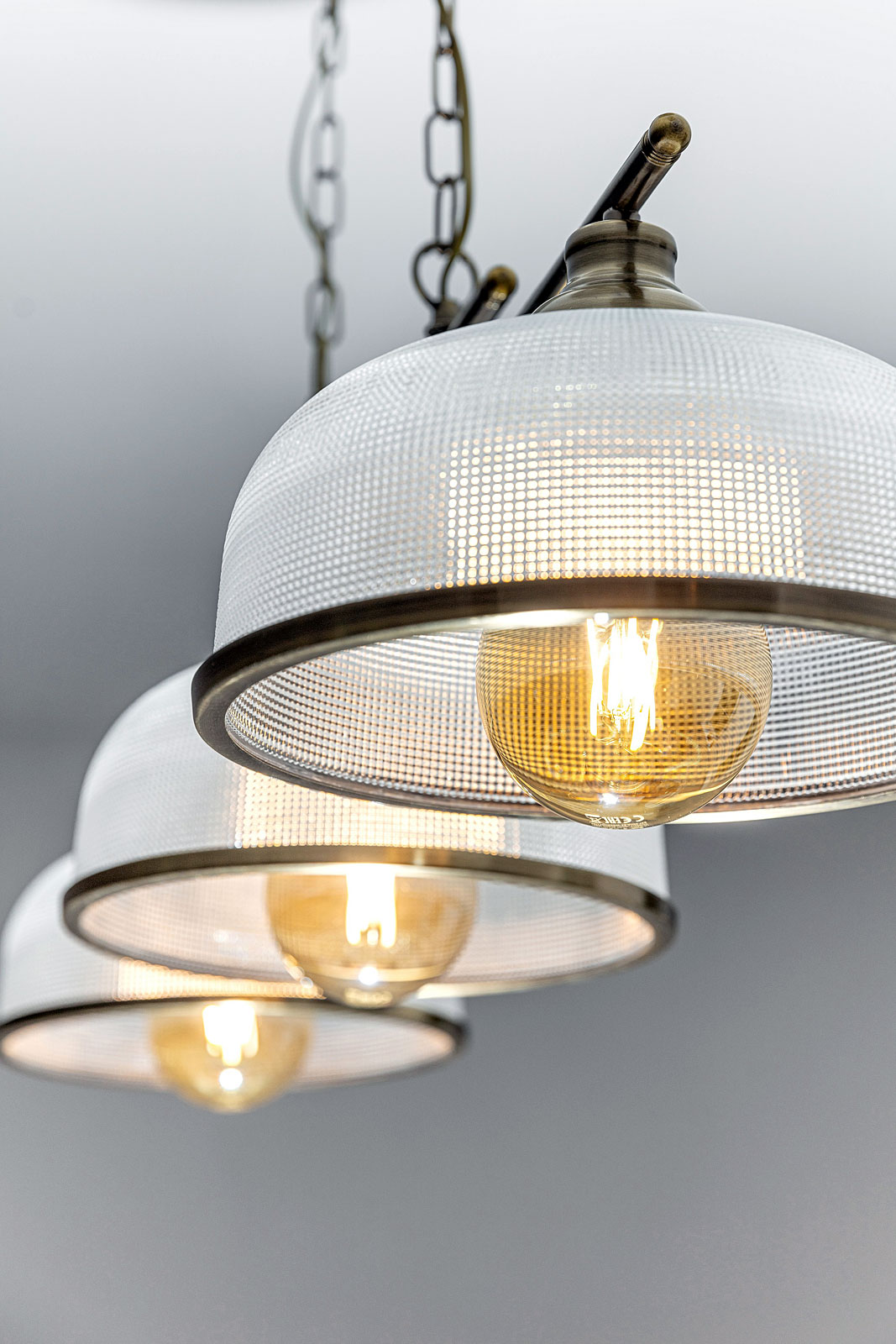 Klasyczna żarówka w wersji nowoczesnej, czyli moda na źródła filamentowe