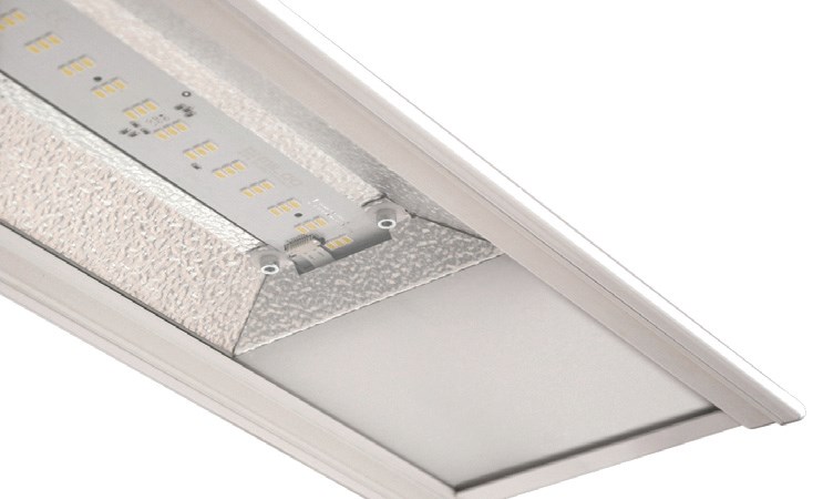 Fot. 2.HERMETIC PLUS – oprawa
LED z modułem DALI, szyba
hartowana, IP 66