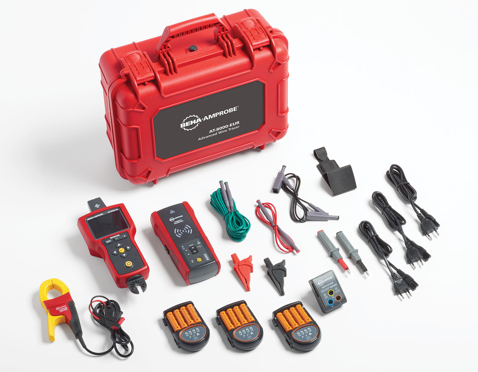 Bezpieczeństwo elektryków przede wszystkim:  zaawansowane przemysłowe lokalizatory przewodów Amprobe AT-8000