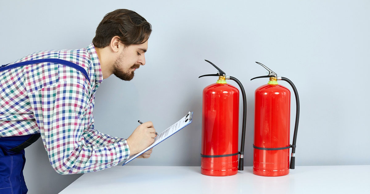 Rzeczoznawca przeciwpożarowy - jaką rolę spełnia w procesie ochrony ppoż?