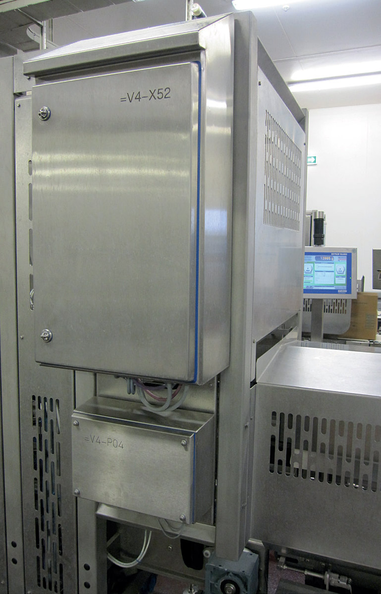 Fot. 3. Kompaktowe szafy sterownicze
i skrzynki zaciskowe znalazły zastosowanie
w oddanej do użytku
w 2010 r. New Concept-Line, najnowocześniejszej
na świecie linii
produkcyjnej hamburgerów.