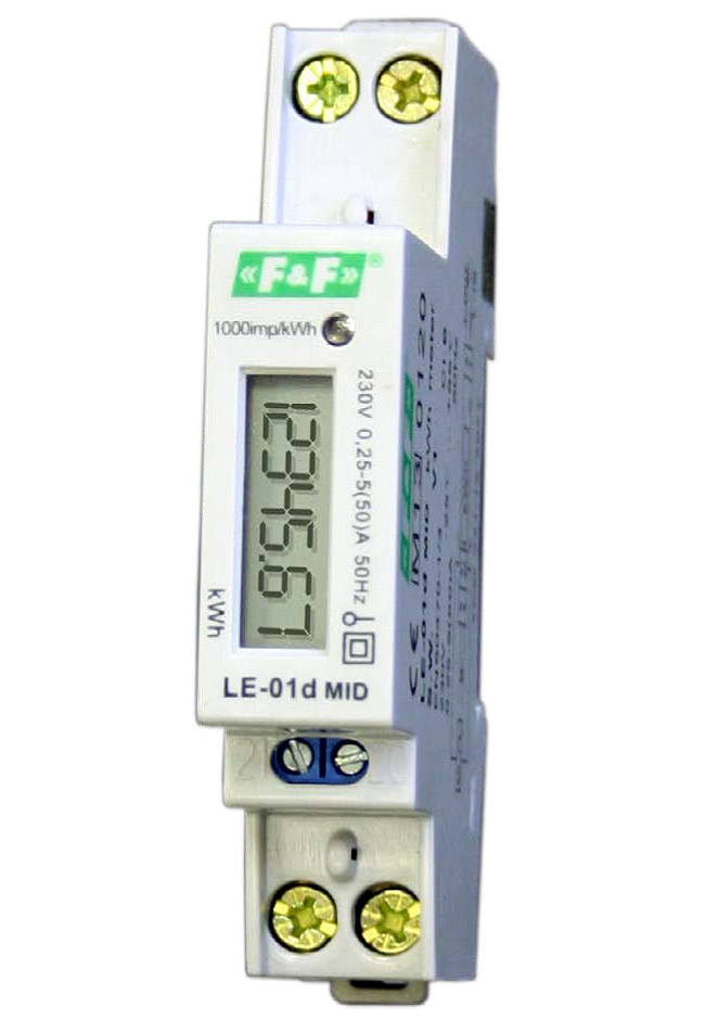 Fot. 2. Niektóre modele liczników zajmują
rozmiar jednego modułu
na szynie TS. Fot.: F&F Filipowski