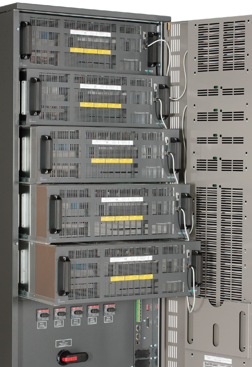 Fot. 4. Zasilacz Modułowy EcoPower DPA 250 z pięcioma modułami 50 kVA. Fot.: FAST GROUP