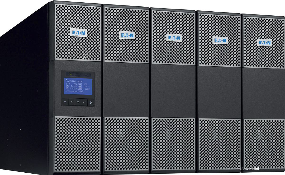 Fot. 10.
Modułowe zasilacze awaryjne cechuje skalowalność, a co za tym idzie, moc może być zwiększona podczas pracy urządzenia w zależności od zapotrzebowania na energię elektryczną.